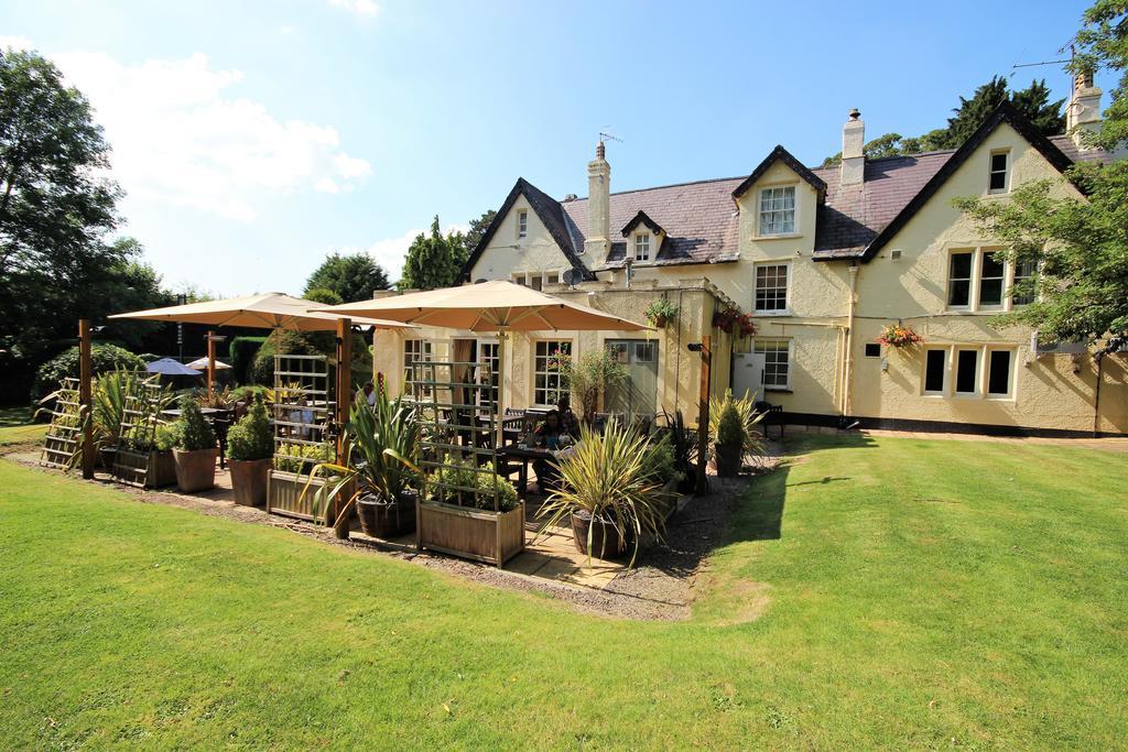 Plas Derwen Hotel Abergavenny ภายนอก รูปภาพ