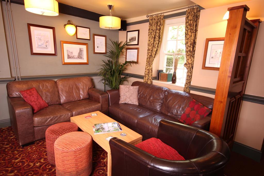 Plas Derwen Hotel Abergavenny ภายนอก รูปภาพ