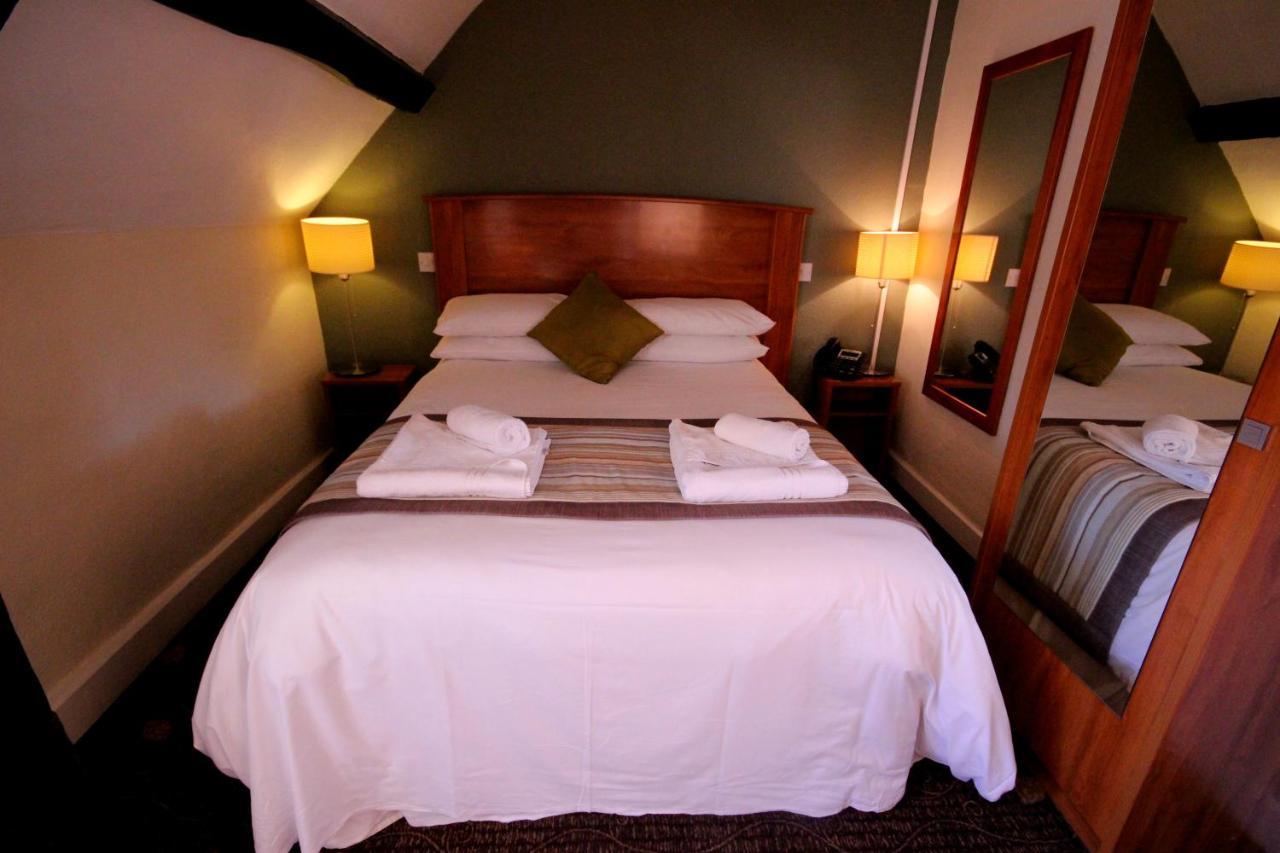 Plas Derwen Hotel Abergavenny ภายนอก รูปภาพ