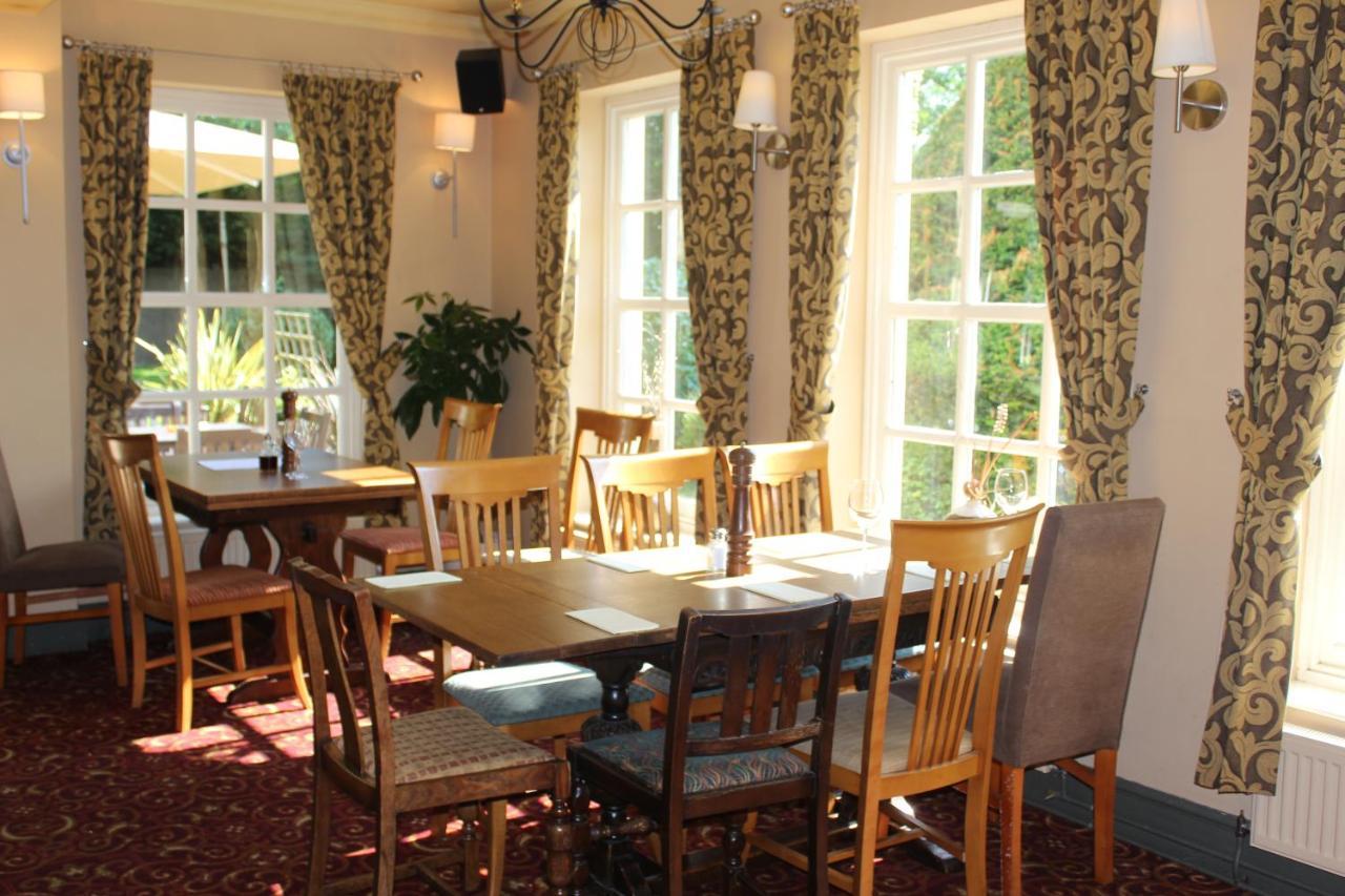 Plas Derwen Hotel Abergavenny ภายนอก รูปภาพ