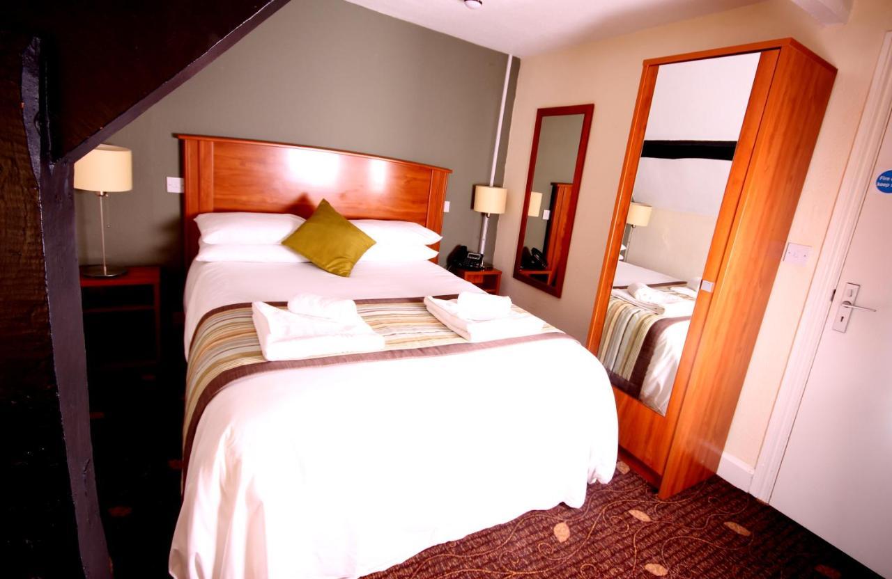 Plas Derwen Hotel Abergavenny ภายนอก รูปภาพ